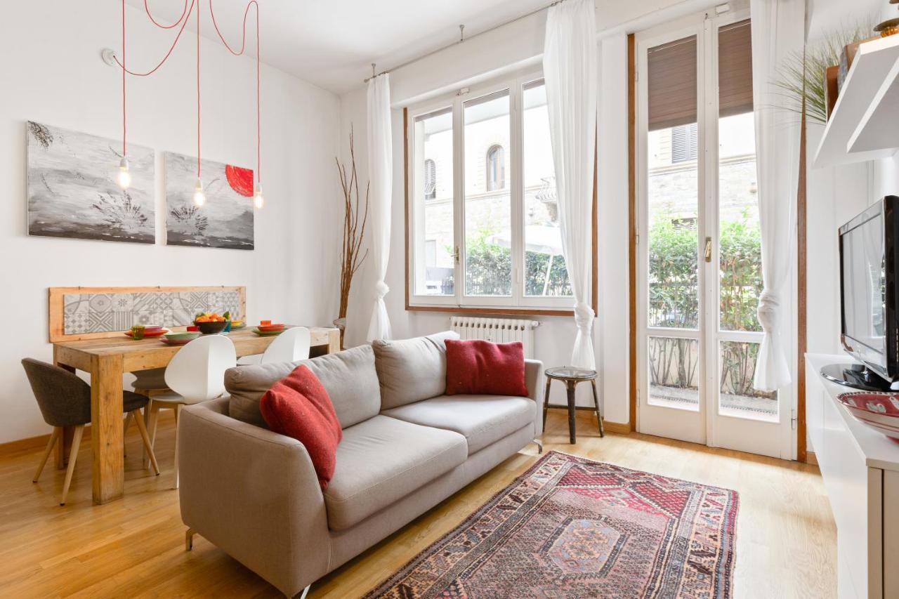 Piazza Oberdan Patio Apartment フィレンツェ エクステリア 写真