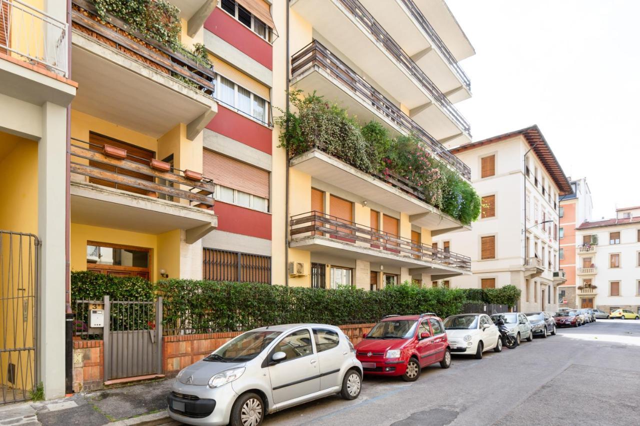 Piazza Oberdan Patio Apartment フィレンツェ エクステリア 写真